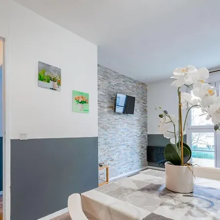 Apartment Proche Disneyland, Val D'europe, Paris #1 *