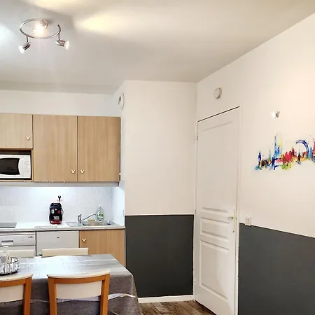 Apartment Proche Disneyland, Val D'europe, Paris #1 *